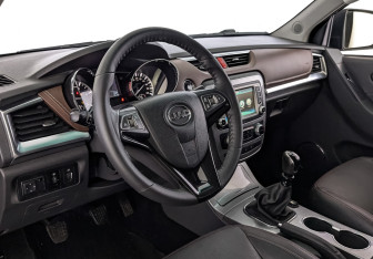 Подержанный автомобиль JAC T6 2019 года (15 фото)