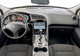 Подержанный автомобиль Peugeot 3008 2013 года (14 фото)