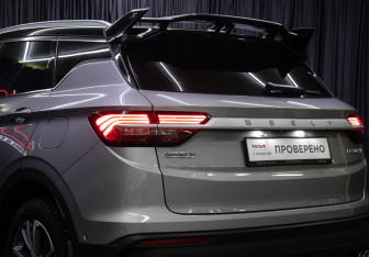 Подержанный автомобиль Geely Coolray 2023 года (25 фото)
