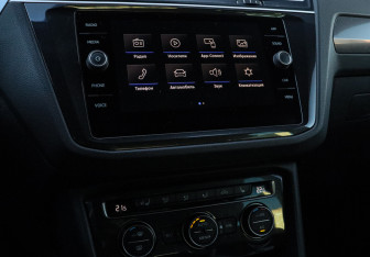 Подержанный автомобиль Volkswagen Tiguan 2018 года (18 фото)