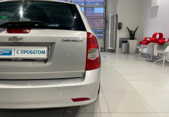 Подержанный автомобиль Chevrolet Lacetti Wagon 2008 года (8 фото)