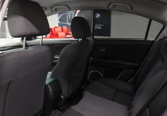 Подержанный автомобиль Mazda 3 Sedan 2008 года (10 фото)