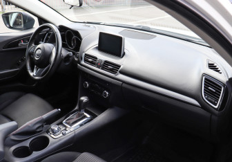 Подержанный автомобиль Mazda 3 Sedan 2014 года (8 фото)