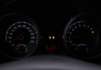 Подержанный автомобиль Mitsubishi Pajero 2013 года (12 фото)