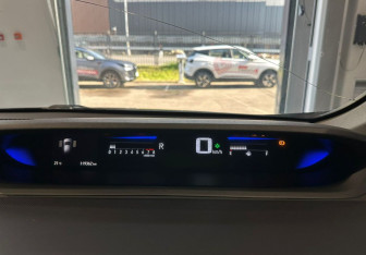 Подержанный автомобиль Honda Stepwgn 2017 года (22 фото)