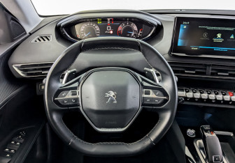 Подержанный автомобиль Peugeot 3008 2021 года (22 фото)