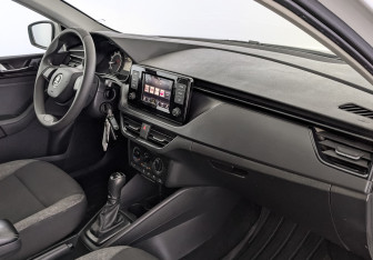 Подержанный автомобиль Skoda Rapid Liftback 2021 года (13 фото)