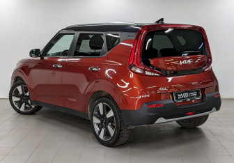 Подержанный автомобиль Kia Soul 2022 года (7 фото)