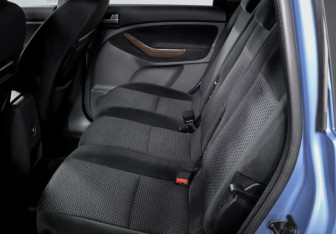 Подержанный автомобиль Ford C-MAX 2008 года (10 фото)