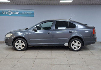 Подержанный автомобиль Skoda Octavia Liftback 2011 года (8 фото)