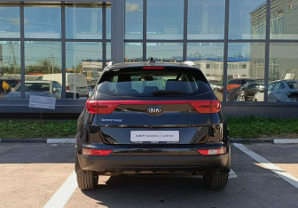 Подержанный автомобиль Kia Sportage 2017 года (6 фото)