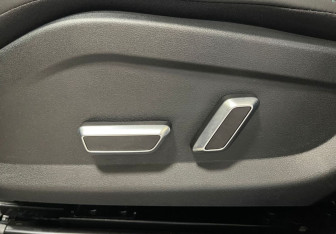 Подержанный автомобиль LIVAN S6Pro 2023 года (17 фото)