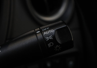 Подержанный автомобиль Nissan Note 2017 года (22 фото)
