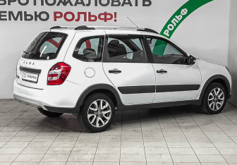 Подержанный автомобиль LADA (ВАЗ) Granta Wagon 2023 года (2 фото)