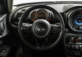Подержанный автомобиль MINI Clubman Wagon 2016 года (12 фото)