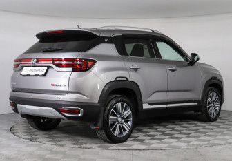 Подержанный автомобиль Changan CS35PLUS 2020 года (5 фото)