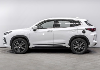 Подержанный автомобиль Exeed LX 2022 года (8 фото)