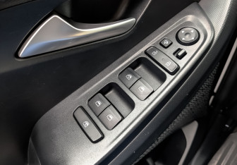 Подержанный автомобиль Hyundai Creta 2022 года (26 фото)