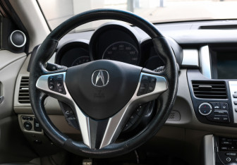 Подержанный автомобиль Acura RDX 2007 года (17 фото)