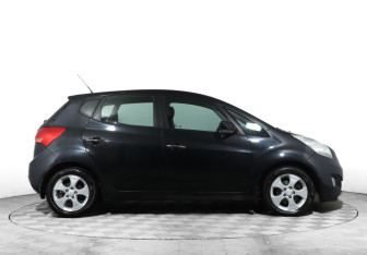 Подержанный автомобиль Kia Venga 2011 года (4 фото)