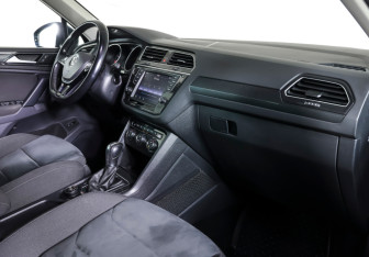 Подержанный автомобиль Volkswagen Tiguan 2017 года (11 фото)