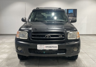 Подержанный автомобиль Toyota Sequoia 2002 года (2 фото)