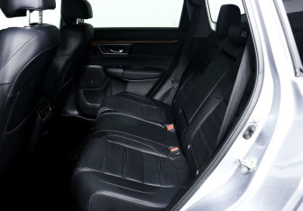 Подержанный автомобиль Honda CR-V 2018 года (13 фото)