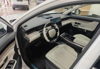 Подержанный автомобиль Jetour Dashing 2024 года (10 фото)