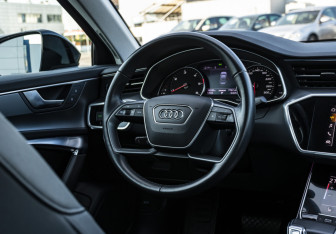 Подержанный автомобиль Audi A6 Sedan 2021 года (10 фото)