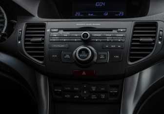 Подержанный автомобиль Honda Accord Sedan 2011 года (13 фото)