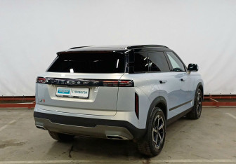 Подержанный автомобиль Jaecoo J7 2024 года (5 фото)