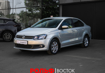 Подержанный автомобиль Volkswagen Polo Sedan 2012 года (1 фото)