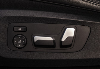 Подержанный автомобиль BMW X6 2020 года (20 фото)