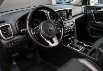 Подержанный автомобиль Kia Sportage 2019 года (12 фото)