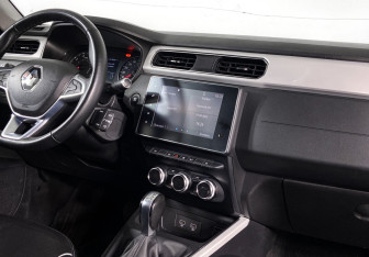 Подержанный автомобиль Renault Arkana 2021 года (10 фото)