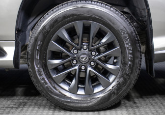 Подержанный автомобиль Lexus GX 2021 года (28 фото)