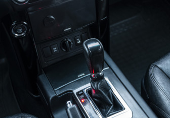Подержанный автомобиль Toyota Land Cruiser Prado 2015 года (18 фото)