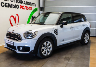 Подержанный автомобиль MINI Countryman 2017 года (1 фото)
