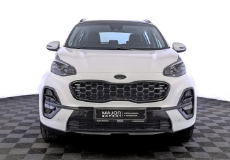 Подержанный автомобиль Kia Sportage 2021 года (2 фото)