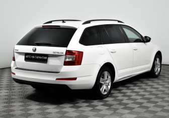 Подержанный автомобиль Skoda Octavia Wagon 2013 года (3 фото)