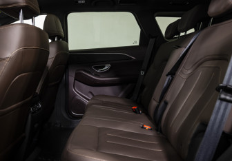 Подержанный автомобиль Jetour X90 2023 года (13 фото)