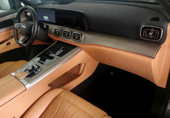 Подержанный автомобиль Jaecoo J8 2024 года (9 фото)