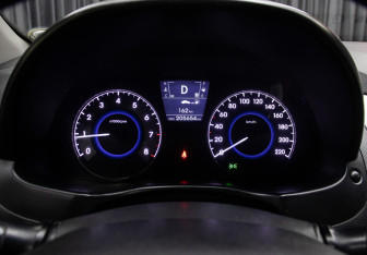 Подержанный автомобиль Hyundai Solaris Hatchback 2012 года (13 фото)