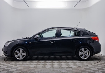 Подержанный автомобиль Chevrolet Cruze Hatchback 2012 года (2 фото)