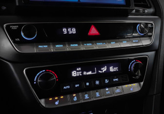 Подержанный автомобиль Hyundai Sonata 2017 года (13 фото)