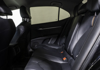 Подержанный автомобиль Toyota Camry Sedan 2020 года (13 фото)