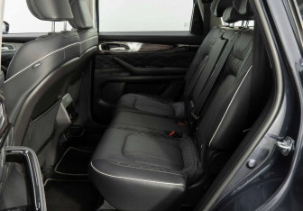 Подержанный автомобиль Exeed VX 2023 года (16 фото)