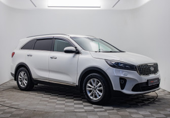 Подержанный автомобиль Kia Sorento 2018 года (7 фото)