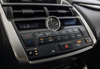 Подержанный автомобиль Lexus NX 2017 года (27 фото)