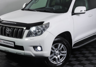 Подержанный автомобиль Toyota Land Cruiser Prado 2012 года (23 фото)
